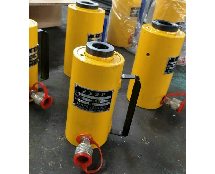 空心千斤頂?shù)氖褂梅椒白⒁馐马? onmousewheel=